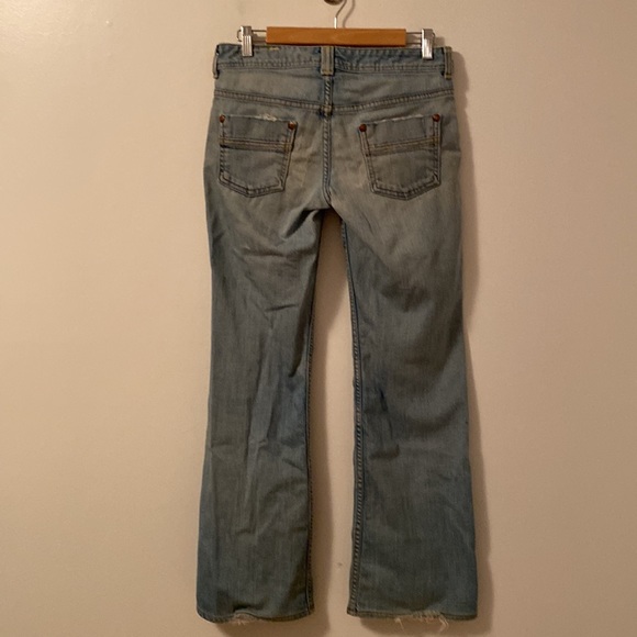 Gently Worn Women’s Size 4 Distressed Banana Republic Denim Jeans - Picture 8 of 15